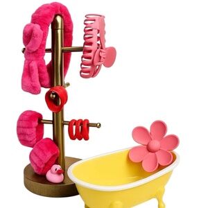 Pop and Fabulous Bath Accessories (Bathtub not included)